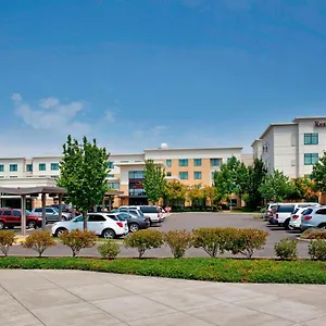 By Marriott Airport At Cascade Station Отель Портленд