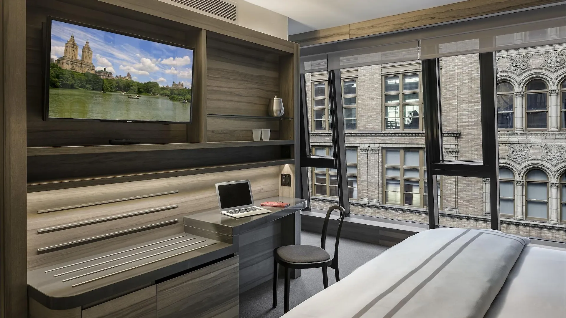 Carnegie Hotel New York 4*,
